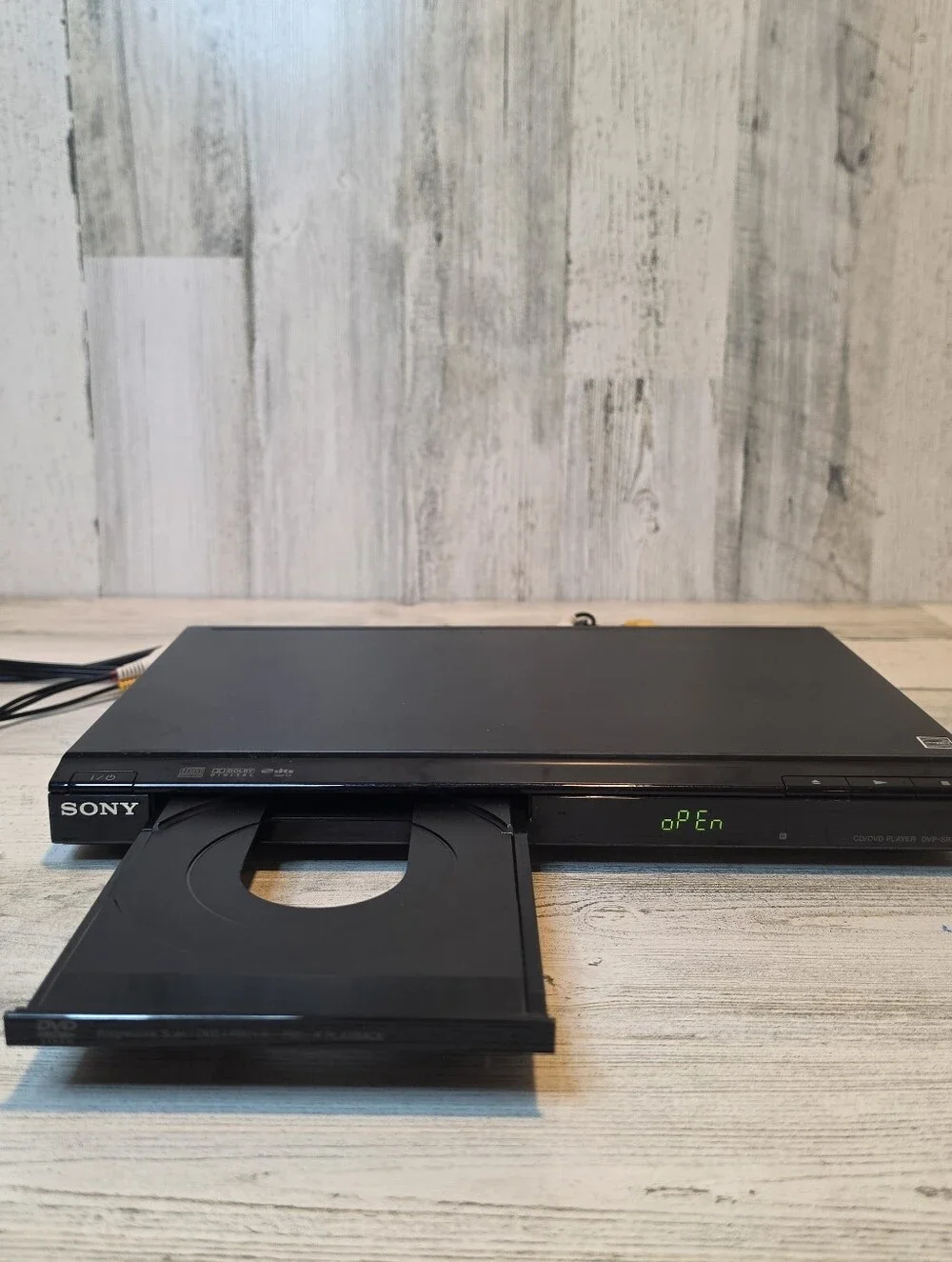 Sony DVP-SR200P CD DVD Player Progressive Scan Tested Working w/ AV RCA Cable